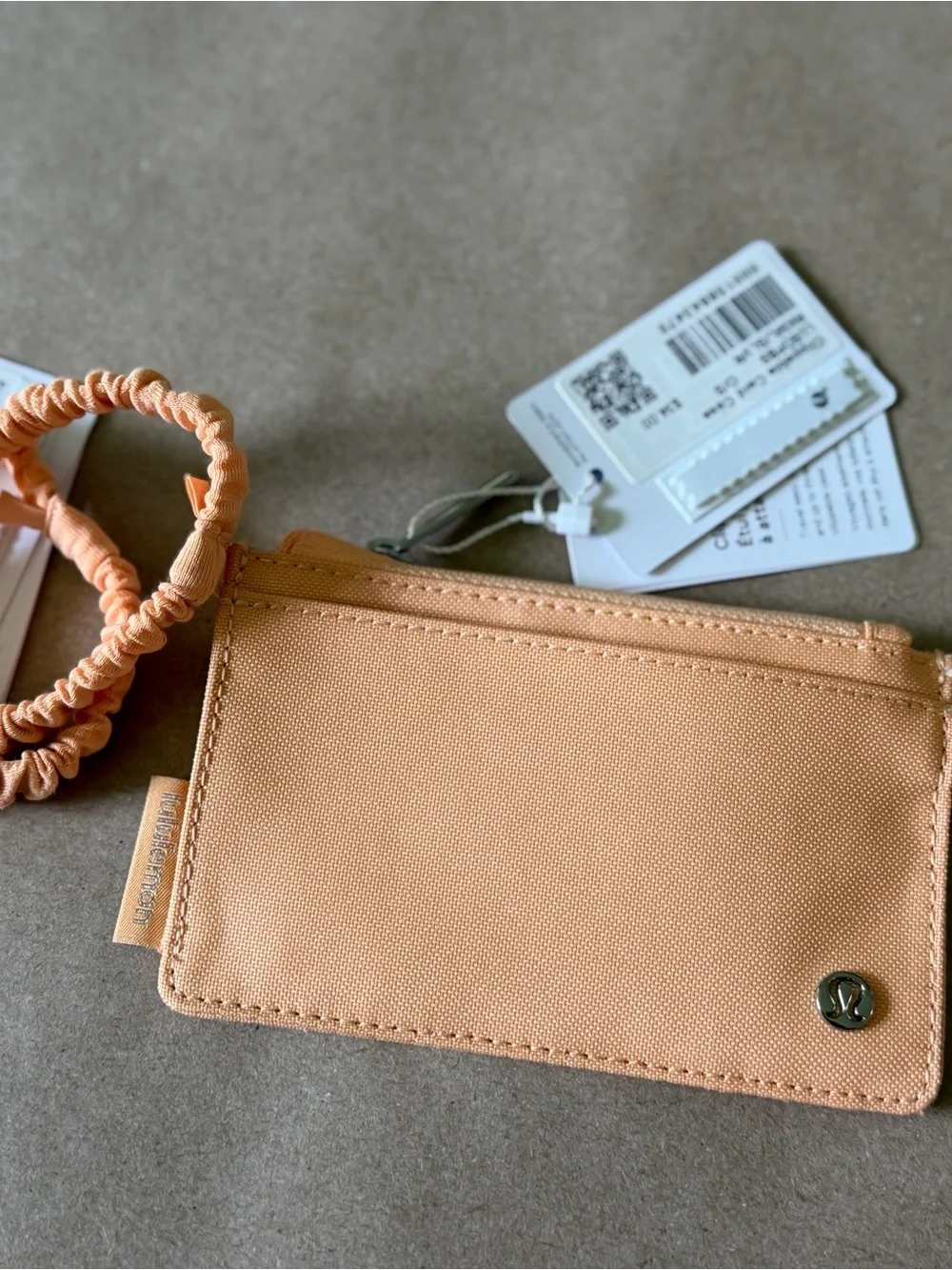 Lululemon Rock Melon Clippable Card Case w/ matching Scrunchies